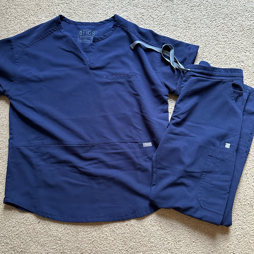 Figs scrubs set
